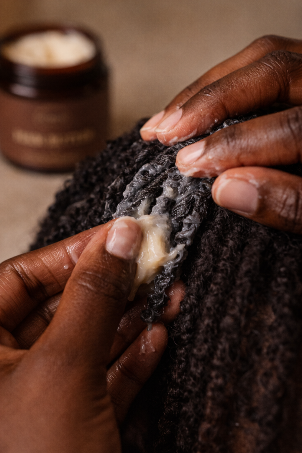 FLORLESS HAIR STRENGTH & GROWTH POMADE